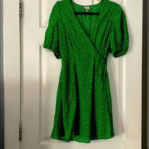 Green and white polka dot dress size XS